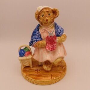 Bialosky & Friends Vintage Viola Lulu Knitting Bear Figurine Made in Japan